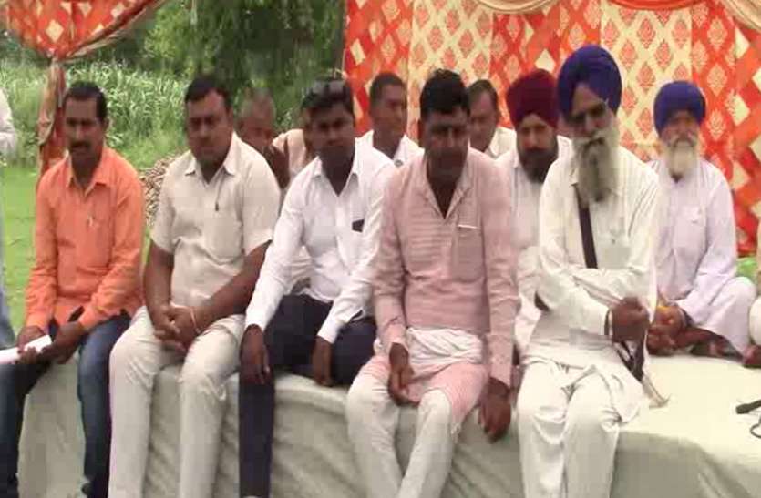 Muzaffarnagar अब किसानों ने महापंचायत कर खेला ऐसा दांव, मुश्किल में फंस सकती है योगी-मोदी सरकार