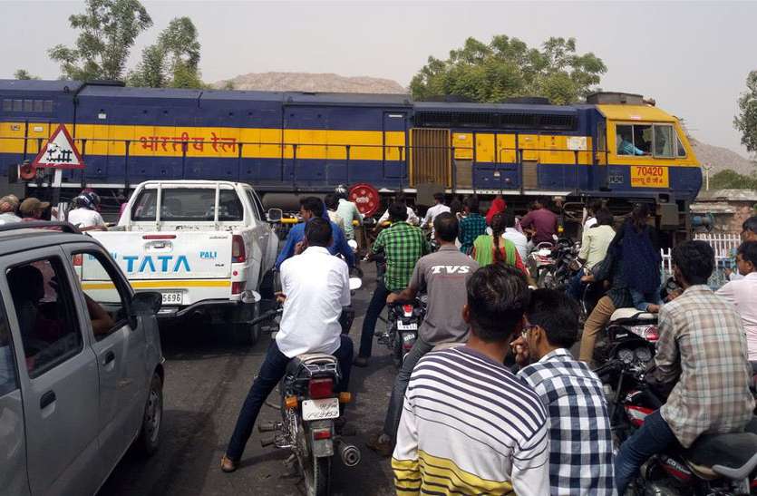 Railway Over bridge in Jalore city 3 साल के इंतजार के बाद...'एनएचएआई ने जालोर के ओवर ब्रिज से हाथ खींचे