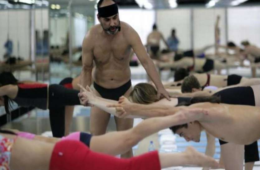 yog अमरीकी राष्ट्रपति की दावतों में जाता था योगगुरु, 500 करोड़ की संपत्ति का था मालिक, एक आदेश ने मिटा दी हस्ती