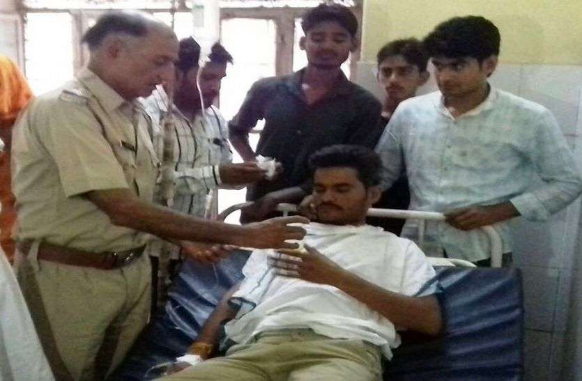 karauli दो जगह खत्म, एक जगह अनशन जारी