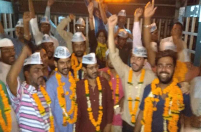 Chhattisgarh AAP जेल में बंद आप के नेता जमानत पर रिहा, बोले - हमने जीत ली पहली जंग