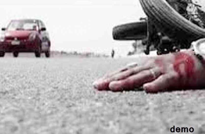 two death in road accident यूपी के जौनपुर में भीषण हादसा, दो लोगों की मौके पर मौत