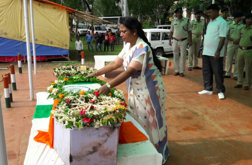 ranchi photo नम आंखों से दी शहीदों को अंतिम विदाई, उमड़ा जन सैलाब