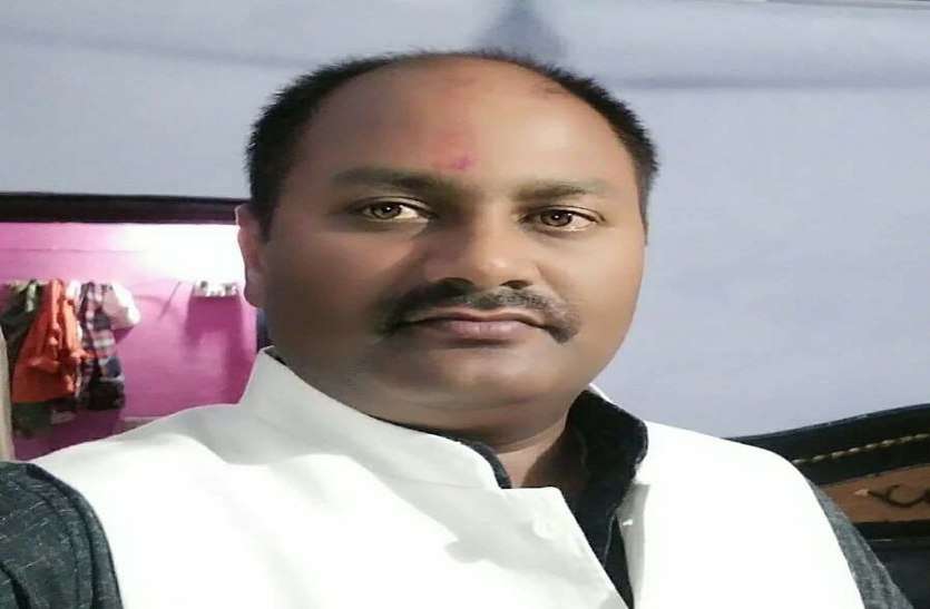 Breaking News टाइगर प्रोजेक्ट में महती भूमिका निभाने वाले वन अफसर की सड़क हादसे में मौत Breaking News टाइगर प्रोजेक्ट में महती भूमिका निभाने वाले वन अफसर की सड़क हादसे में मौत