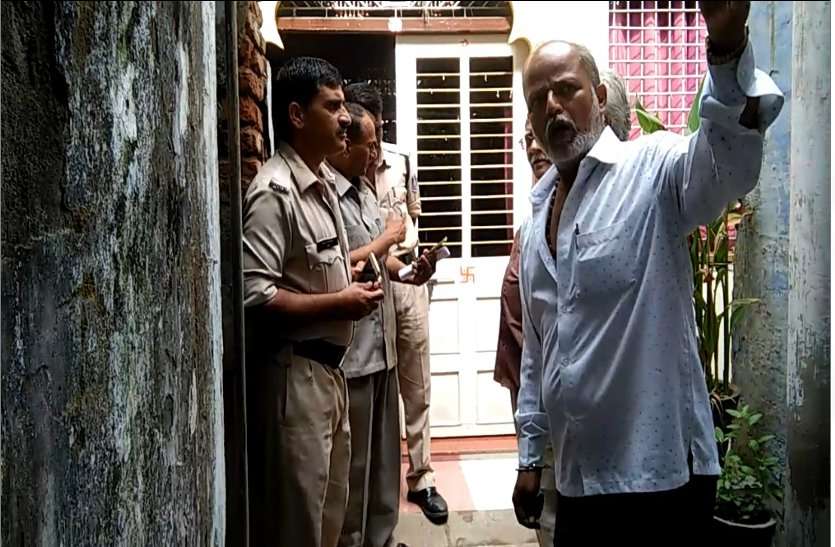 patrika video : कहीं मंदिर तो कहीं सूने मकान में हो गई चोरी, इन जगहों पर भी हुई हैं घटनाएं