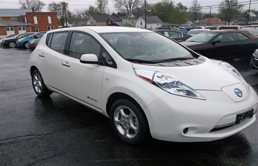 nissan leaf