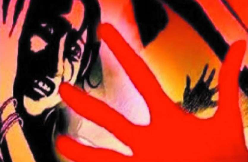 gangrape in azamgarh यूपी में एक और गैंगरेप, आजमगढ़ में दुकान से सामान लेने गई नाबालिग को बनाया शिकार