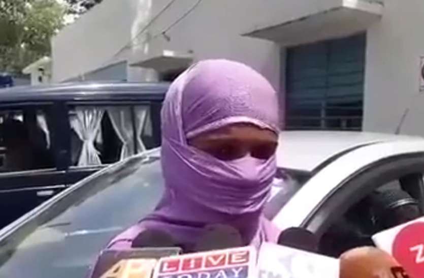 meerut मेरठ में धर्म परिवर्तन कराने के बाद की शादी, फिर बंधक बनाकर रखा