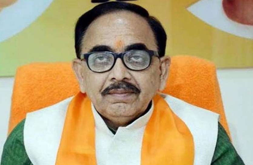 hh मायावती पर बीजेपी का तंज, नोटबंदी से परेशान इन कारणों से हुईं थी बहनजी