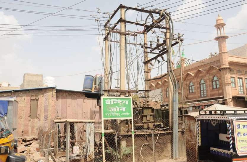 nagaur news कई इलाकों में घंटों बिजली गुल, आमजन परेशान