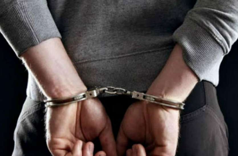 Criminal arrested मोबाइल लूटने वाले गिरोह के दो सदस्य गिरफ्तार, OLX पर बेचते थे लूटा गया फोन