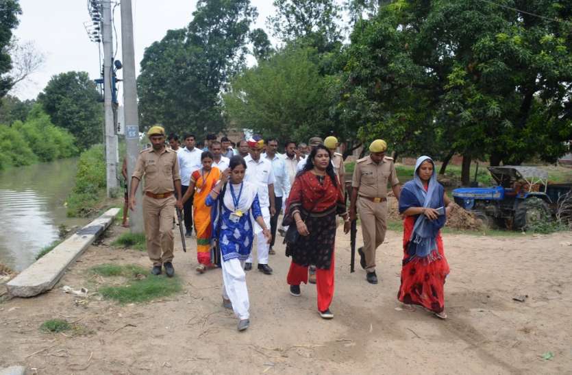 Etawah DM स्वंय सहायता समूहों को सक्रिय करने के लिए डीएम ने दिये अधिकारियों को निर्देश