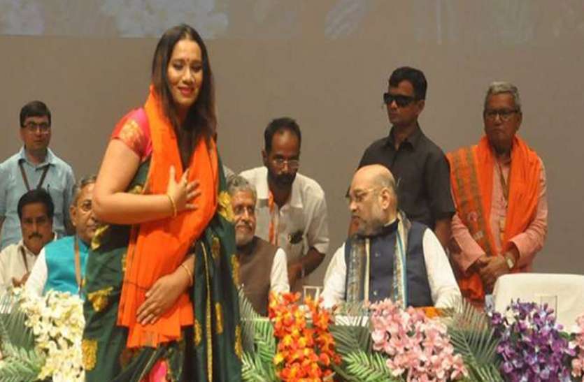 kaplna भाजपा से जुड़ीं यह फेमस भोजपुरी सिंगर, अमित शाह के सामने दिलाई गई पार्टी की सदस्यता