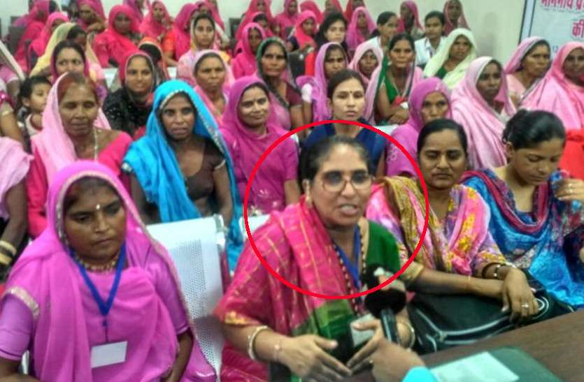 Shanti Devi Kumawat From Pali राजस्थान की इस महिला ने 25 हजार से शुरू किया कारोबार 60 लाख तक पहुंचाया, पीएम मोदी भी हुए मुरीद!
