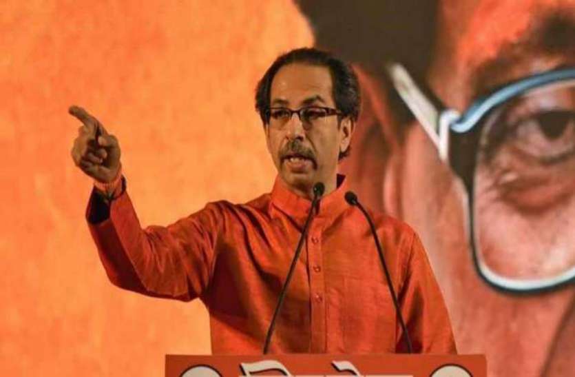 Shiv sena too targets modi government on tharoor's india-pak statement शिवसेना की मोदी सरकार को नसीहत, अभी घोषित करे भारत को 'हिंदू राष्ट्र'