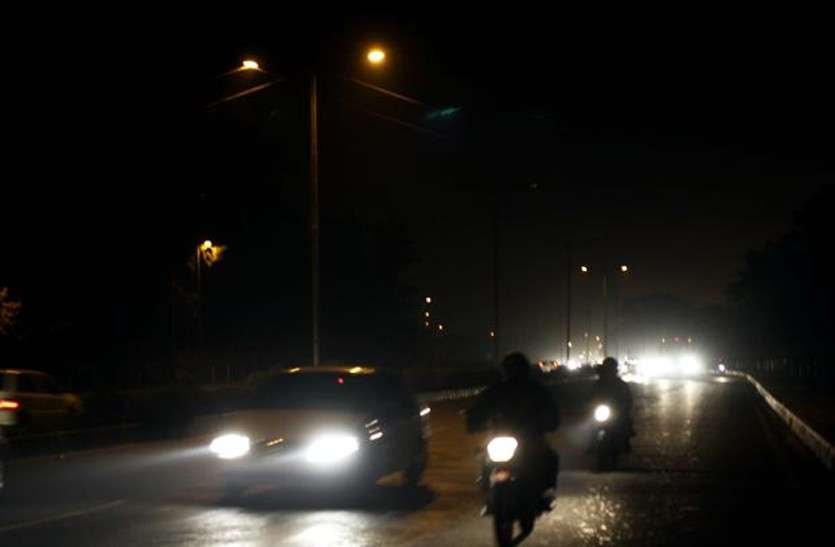 street light इस शहर में रास्तों की स्ट्रीट लाइट बंद, लोग हो रहे हादसे का शिकार फिर भी कोई सुधार नहीं