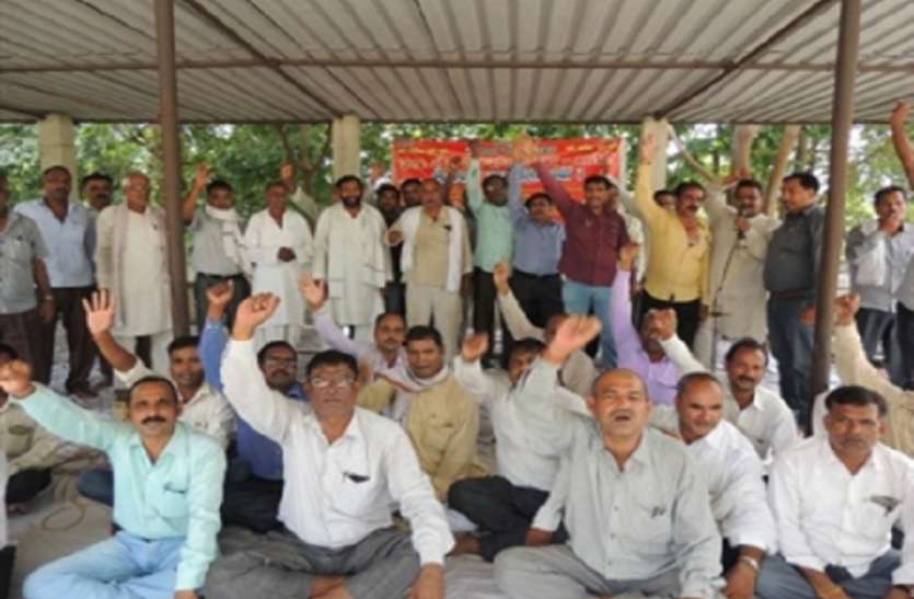 Lekhpal योगी सरकार ने छीनी इतने लेखपालों की नौकरी, दोबारा कभी नहीं मिलेगी गवर्नमेंट जॉब