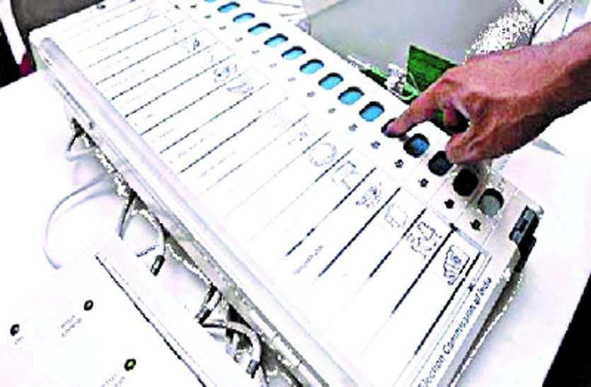 evm 1400 में से 120 ईवीएम में निकली गड़बड़ी