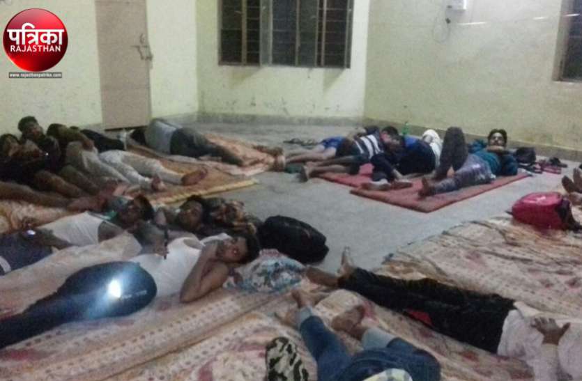 banswara बांसवाड़ा में दो दिन रहेगा डिजिटल कर्फ्यू, किसी के लिए सुकून तो किसी के लिए परेशानी