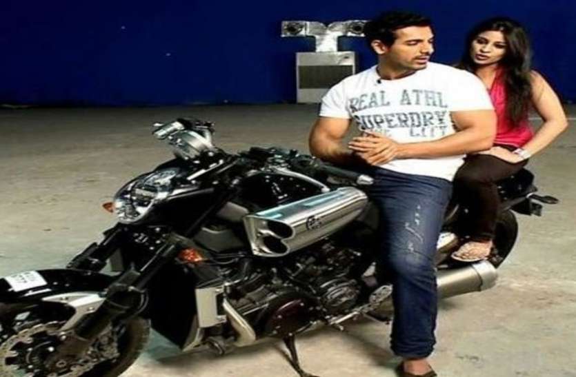 john on bike 6 महीने में बनकर तैयार हुई जॉन अब्राहम की ये बाइक, लुक्स और फीचर्स ऐसे कि कोई भी हो जाए दीवाना