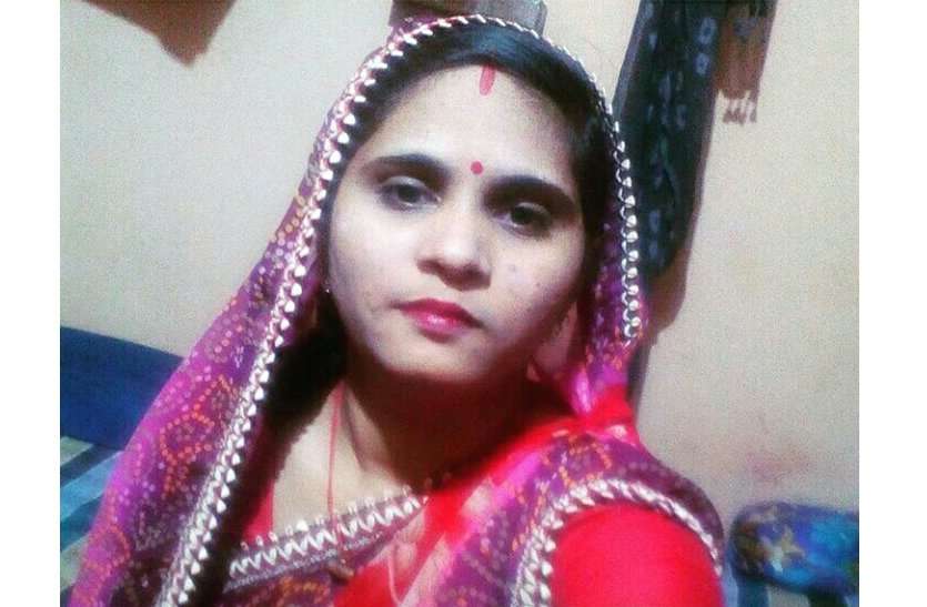 died due to drowning पुल से गिरे दंपती, पत्नी की मौत, पति तैर कर निकला