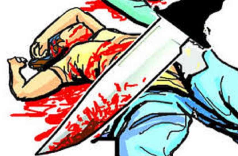 Murder पत्नी की पिटाई से परेशान होकर कर दी हत्या, फिर शव के पास बेटे के साथ घंटों तक बैठा रहा