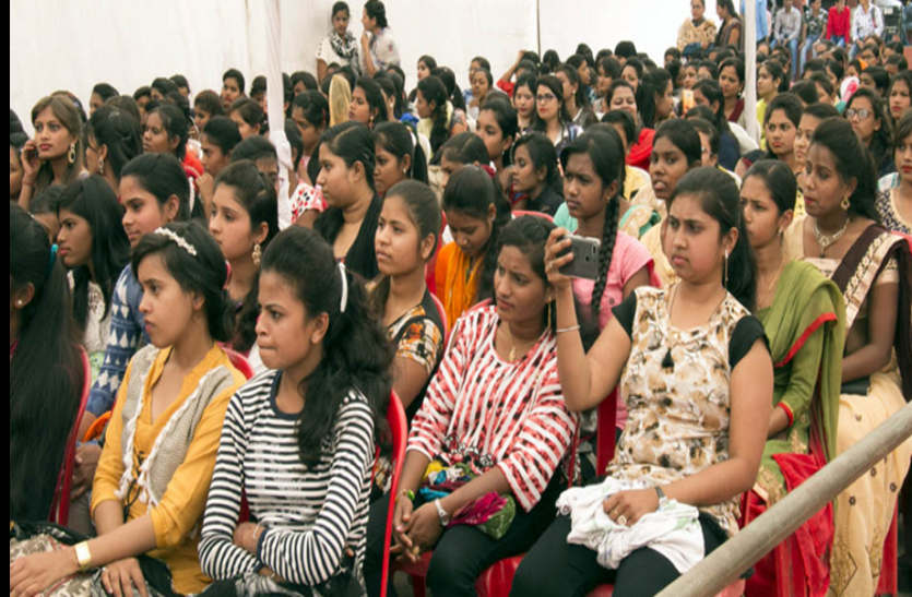 civil services exam स्मार्ट सिटी लिमिटेड ने रायपुर में किया सिविल सर्विस टेस्ट सीरीज का आयोजन