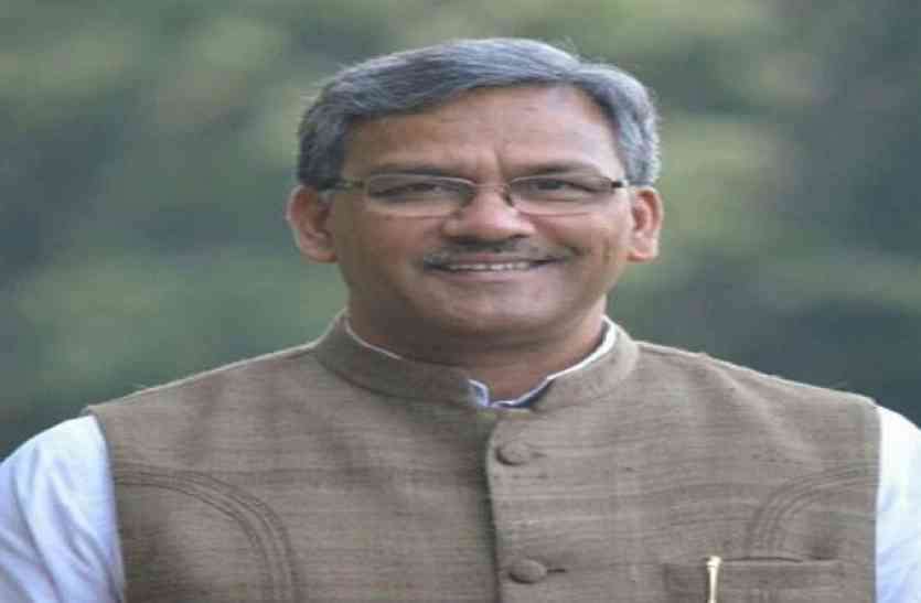 rawat file photo अपनी ही पार्टी के विधायकों से घिरे उत्तराखंड के मुख्यमंत्री