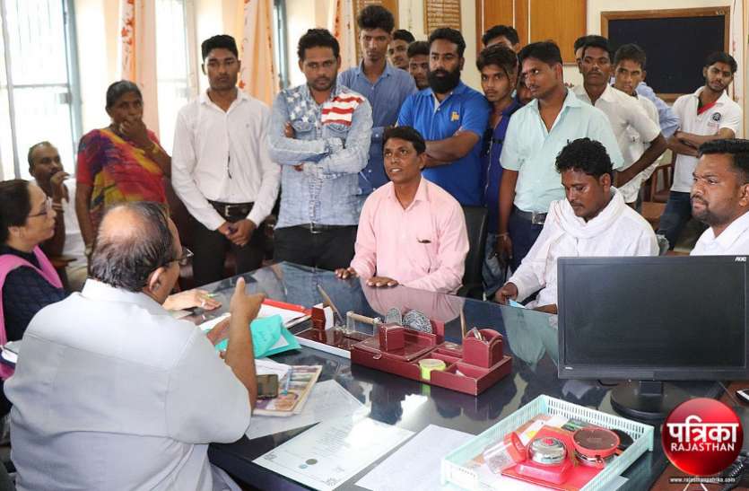 banswara बांसवाड़ा : कॉलेजों में सीटें बढ़ाने की मांग पर छात्रों का प्रदर्शन, आंदोलन की चेतावनी