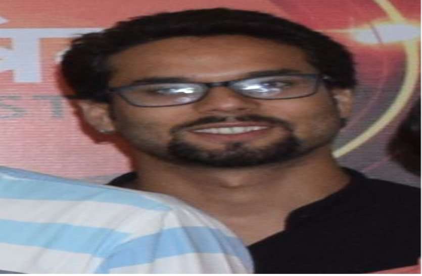 niashant आखिर कहां खो गए गांव-1 : देहरादून से उदयपुर के खजूरी गांव में आए निशांत लाना चाहते हैं शिक्षा में बदलाव की बयार
