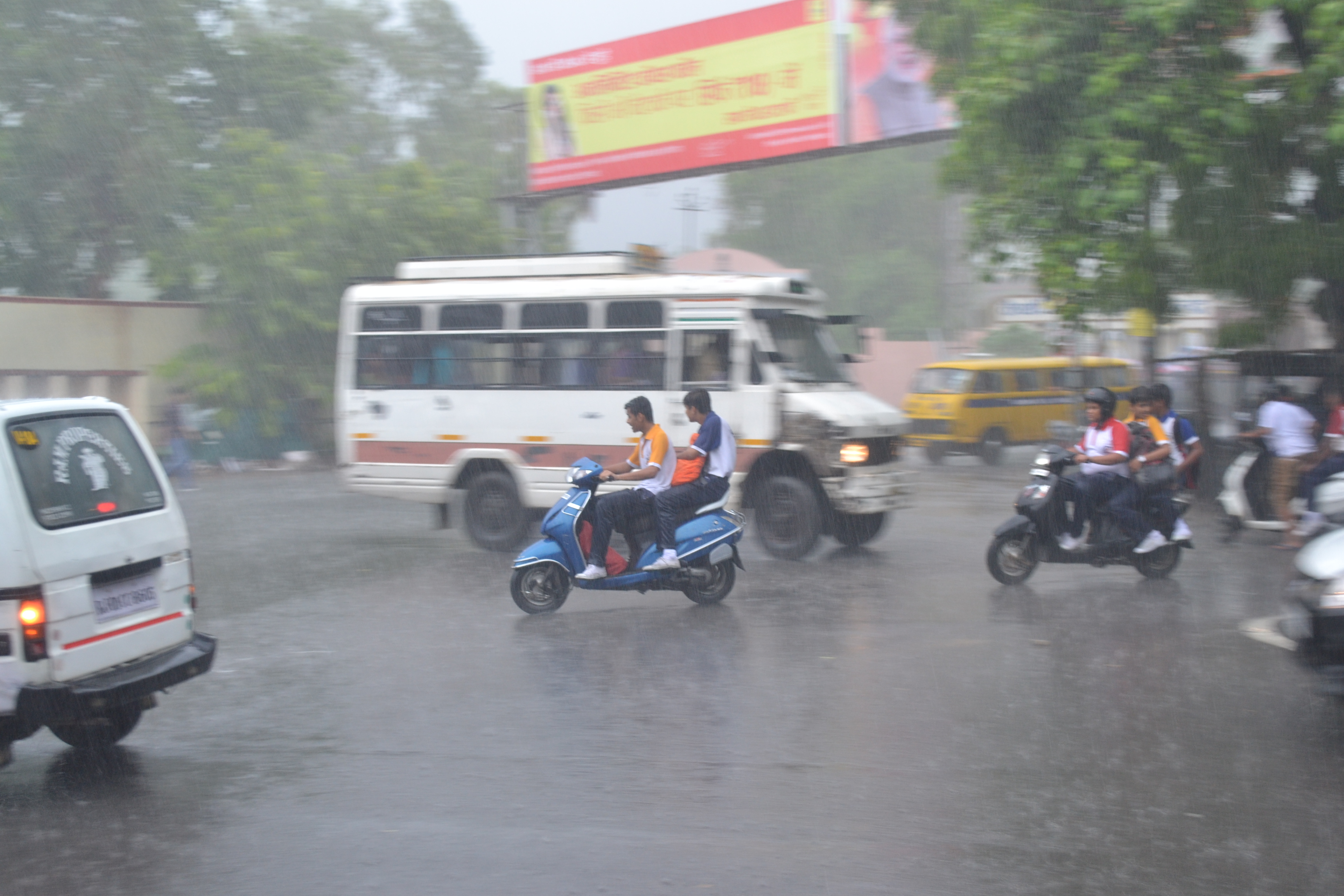 rain in ajmer Rain in Ajmer: इंद्रदेव की मेहरबानी, कभी तेज बरसात तो कभी बौछार