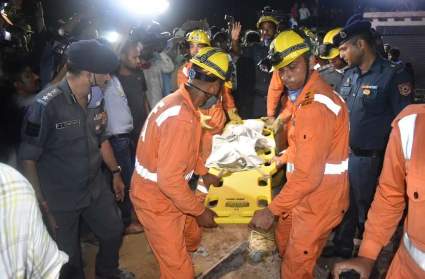 NDRF Resque शाहबेरी हादसा: 60 घंटे बाद भी जारी है ऑपरेशन, हर 3 घंटे में सीएम योगी को भेजी जा रही रिपोर्ट