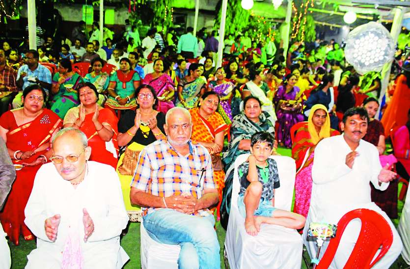 pala kalakaar पाला कलाकारों ने अभिनय व नृत्य के जरिए प्रदर्शित की महाप्रभु की लीलाएं