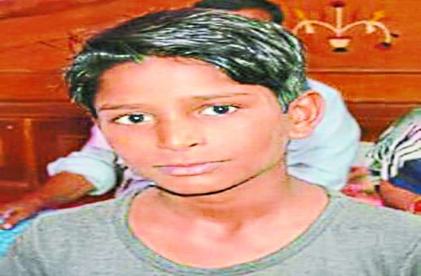 boy dead body found 45 मिनट में जिंदगी की जंग हार गया यह किशोर,खबर पढ़ हैरान रह जाएंगे आप