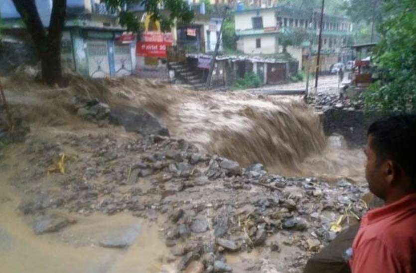 uk उत्तराखंड में बारिश से तबाही, चमोली में बादल फटने से 2 लोगों की मौत और कई मलबे में दबे