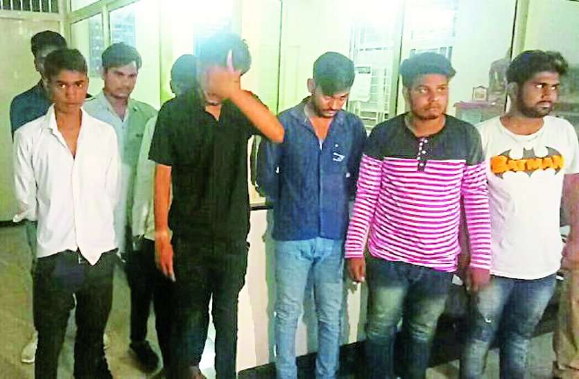 youth यहां खुलेआम होती है अय्याशी, 29 जोड़े कर रहे थे ऐसा घिनौना काम