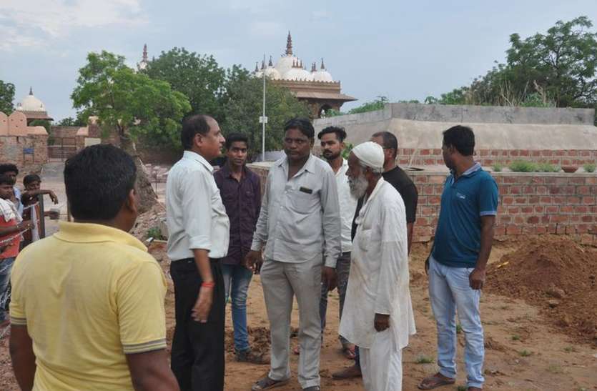nagaur news झड़ा तालाब के पास खाली पड़ी सरकारी जमीन से कब्जा हटाया