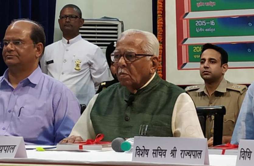 Plastic ban in UP, Governor releases bill passed from UP Vidhansabha प्लास्टिक के उपयोग को रोकने के विधेयक को राज्यपाल ने किया मंजूर- अब होगी और सख्ती