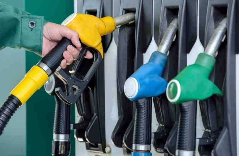 petrol dealers स्टाफ की जाति-धर्म आधारित जानकारी मांगने पर पंजाब के पेट्रोल डीलरों में आक्रोश