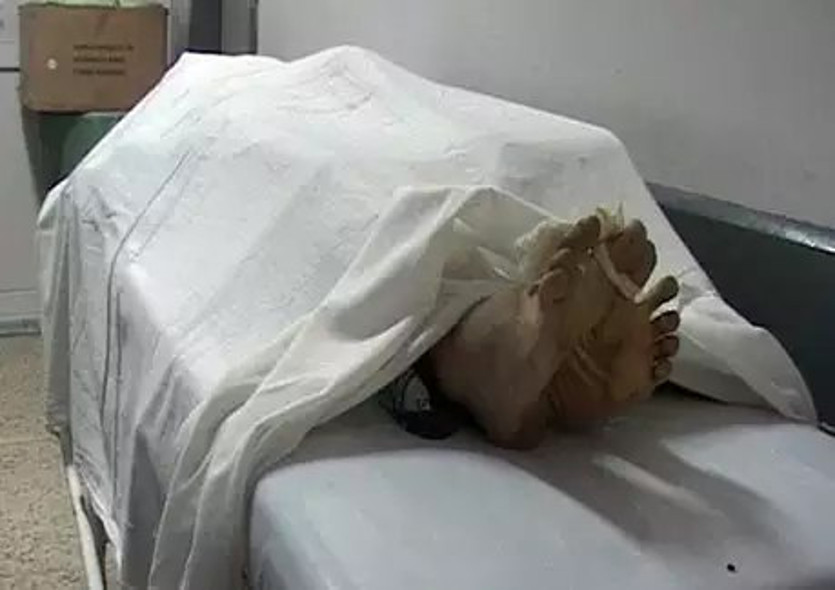 Dead body बेवफा पति का पत्नी ने किया खौफनाक अंत, 22 बार कुल्हाड़ी से वार कर उतारा मौत के घाट