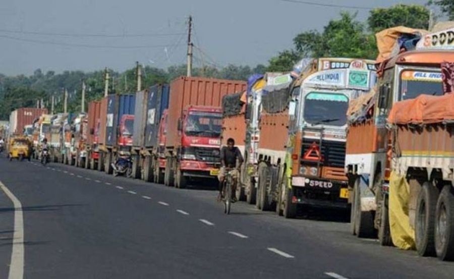 truck strike बोले ट्रांसपोर्टर...मेादीजी मत तलवाओ हमसे पकौड़े, वरना हो जाएगा ये हाल