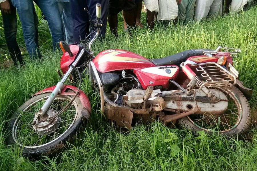 लड़की से नफरत और मां-बाप से प्यार की बात लिख मौत को गले लगाया