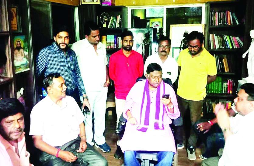 patrika जोगी कांग्रेस को बड़ा झटका, प्रदेश महासचिव देशलहरा सहित 150 कार्यकर्ताओं ने दिया इस्तीफा