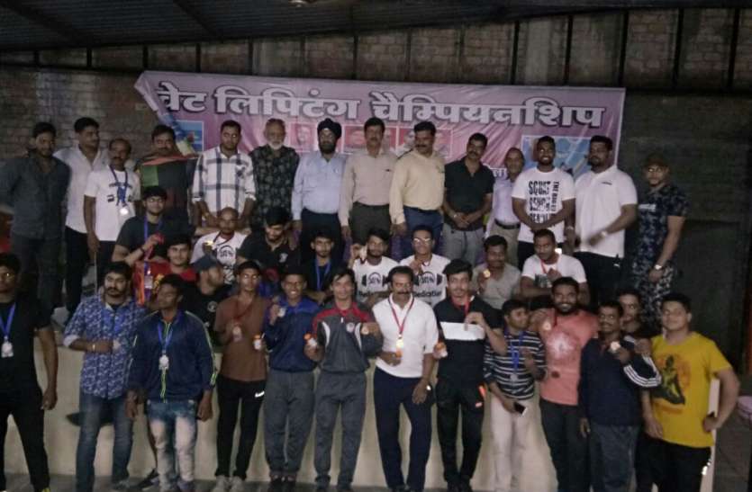 Power Lifting championship सुनिधि, दिव्या व मुकेश प्रथम