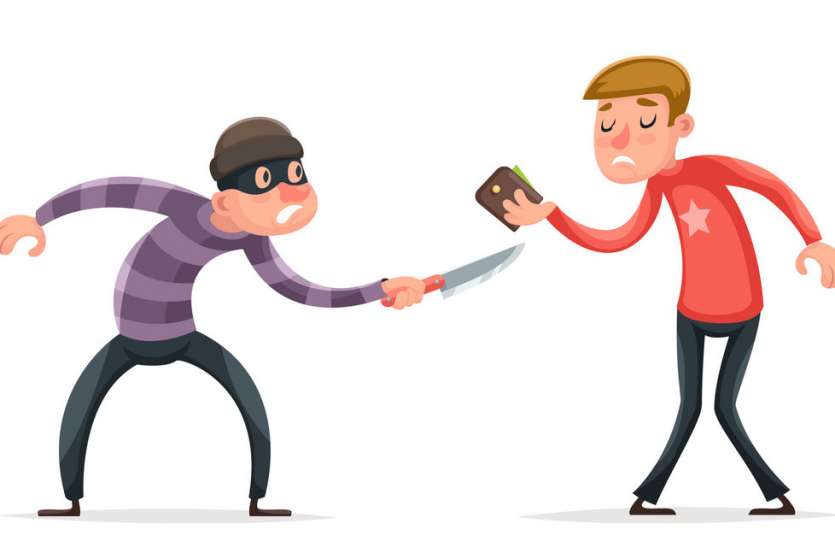 itarsi, raiway, passengers, robbery, grp, rpf, ap express इटारसी आ रही एपी एक्सप्रेस में यात्रियों को लूटने के बाद पथराव किया