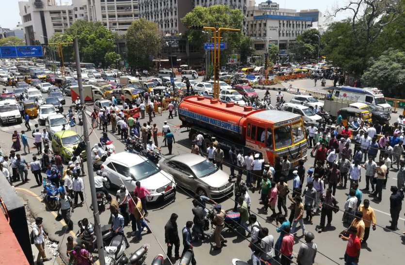 Tragedy to Chennai City, Claims 6 lives दो दुर्घटनाओं से 'लथपथÓ हुआ चेन्नई