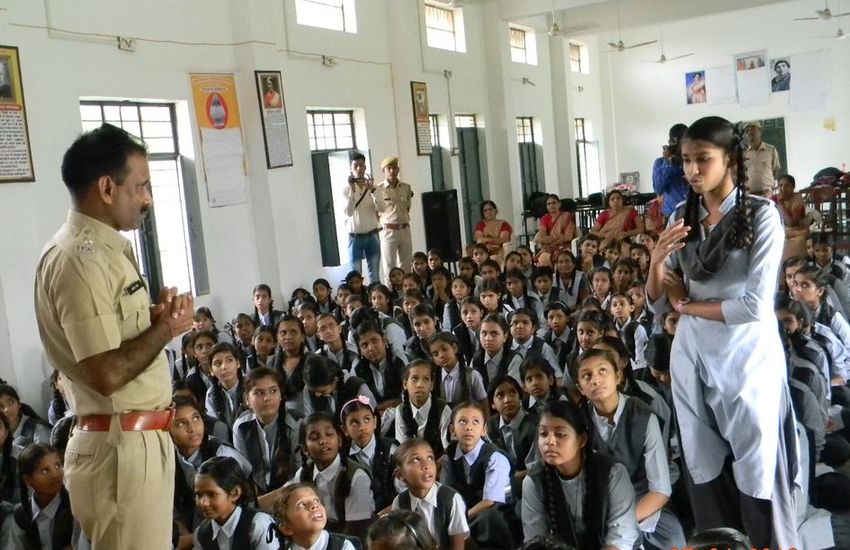 ph एसपी की पाठशाला, सीखे जीवन जीने के अंदाज, चला सवाल जवाब का दौर...