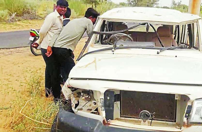 Two injured in collision of Bolero jeep and bikes, referred बोलेरों व बाइक की भिड़ंत में दो घायल, रैफर