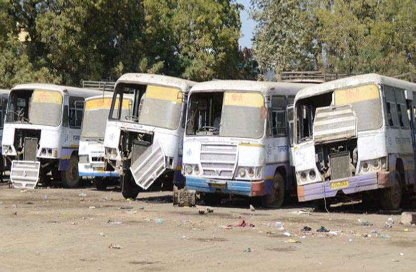 Roadways संकट में टोंक डिपो: आगार में दिनों-दिन घट रहा रोडवेज का आंकड़ा, एक के लिए दे रहे दूसरे की बलि