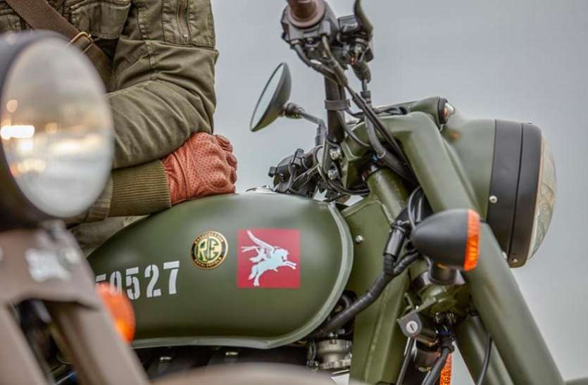 Royal Enfield Classic 500 Pegasus Edition इस देसी बाइक के अागे Harley Davidson भी है फेल, 10 लाख के फीचर्स 2.4 लाख में मिलेंगे